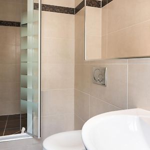 Habitación con Cama King